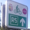 写真4　欧州自然保護区域である旨を示す標識。その上には、オーストリアの自転車道の標識（フライシュタット近郊）