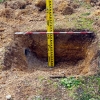 写真3　土壌断面調査　深さ30cm