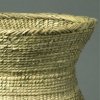写真4　 縄文時代の編みかご復元品